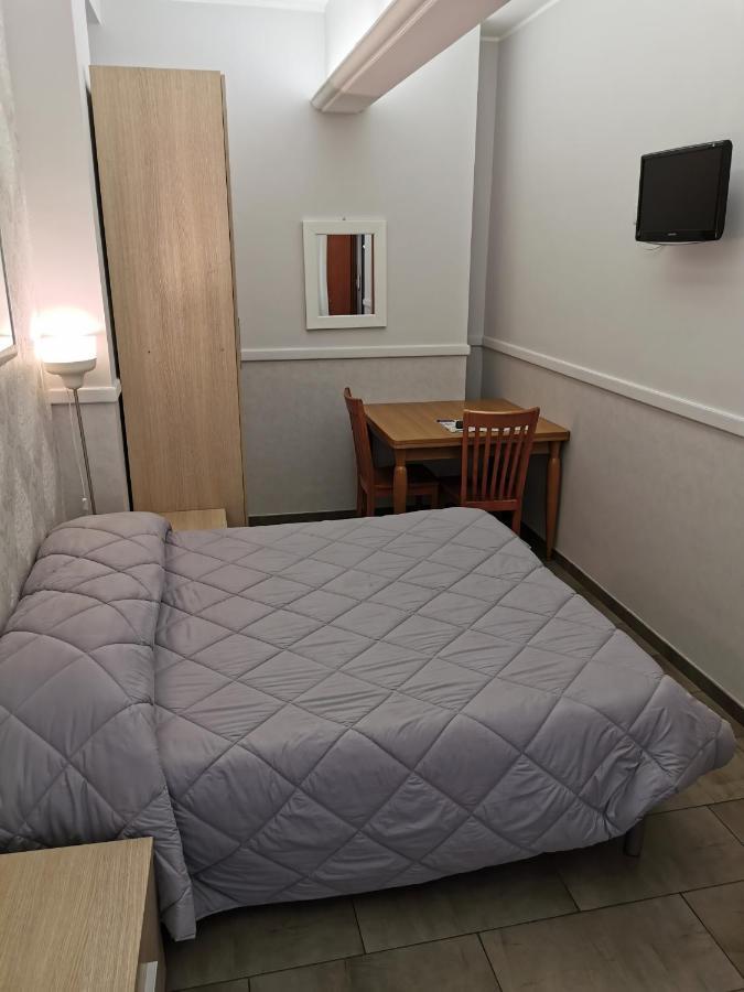 Bed And Breakfast Piramide โรม ภายนอก รูปภาพ